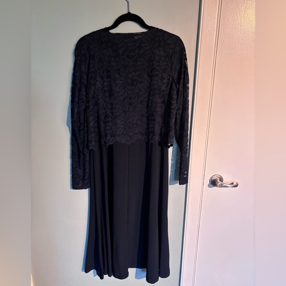 Sympli Dress and Topper - Picture 5 of 10